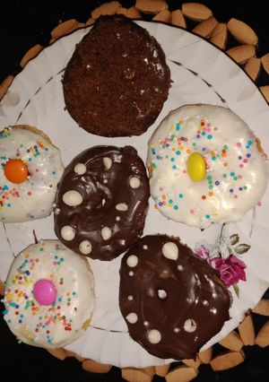 A picture of Chocolate Donuts.