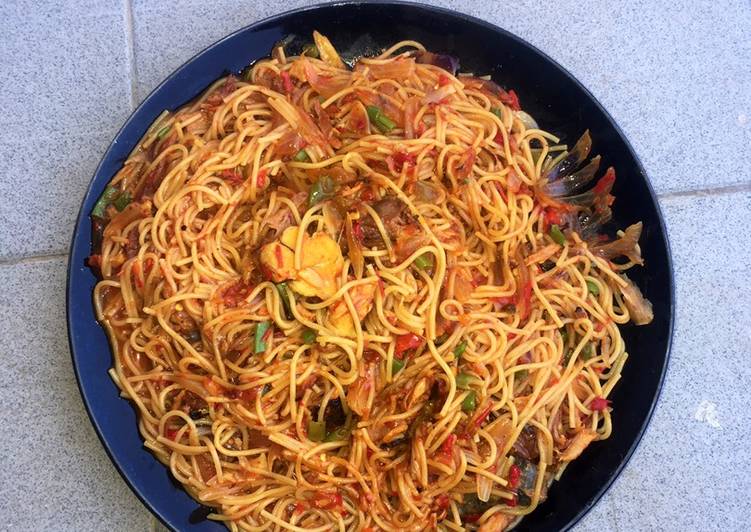 Recipe of Favorite Spagetti jollof🍝🍜