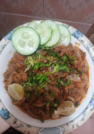 A picture of Pyaz qeema.
