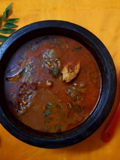 மண்சட்டி மீன் குழம்பு (Meen kulambu recipe in tamil) செய்முறை முக்கிய புகைப்படம்