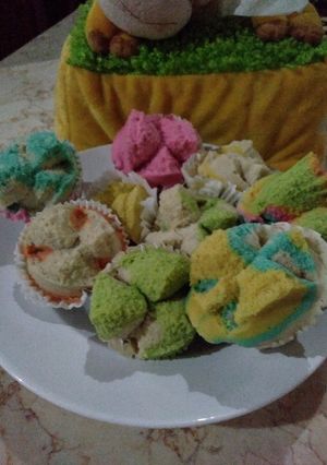 Foto resep Bolu Kukus Mekar Warna Warni