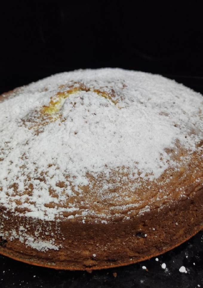 Пиріг до чаю з родзинками