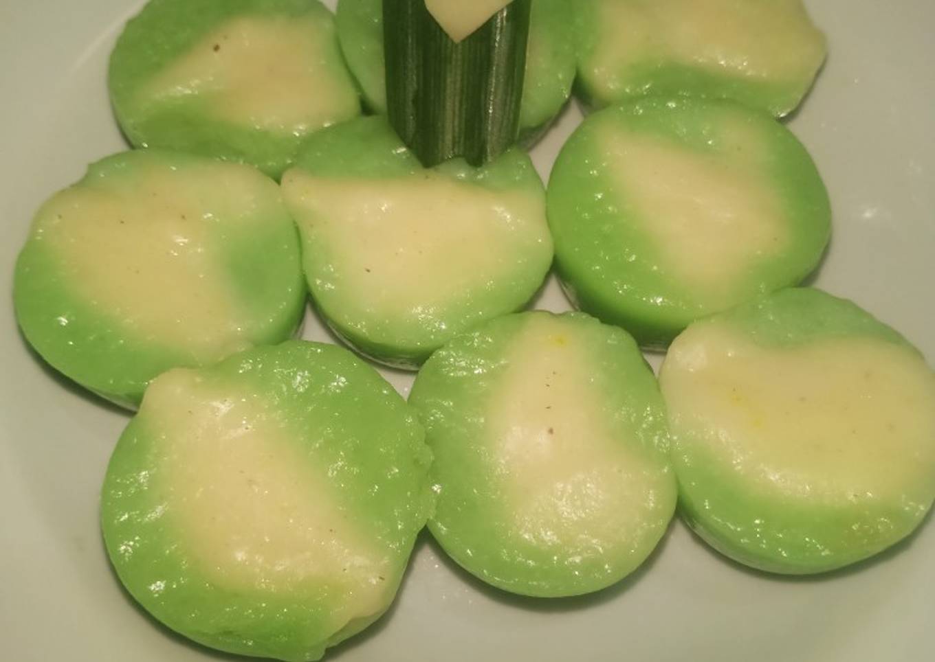Kue cantik manis pandan