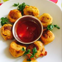A picture of Batata bada.