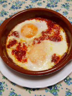 Una foto de Huevos con sobrasada