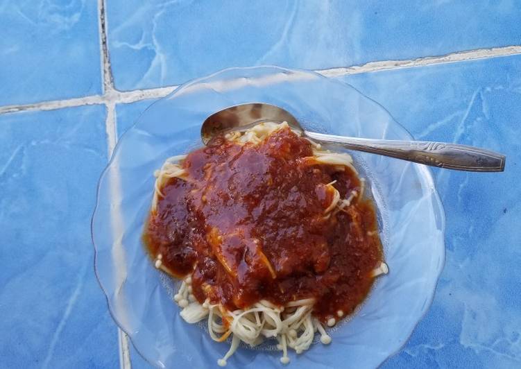 Bagaimana Menyiapkan Enoki saos spageti papa suka Anti Gagal