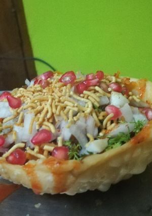 A picture of Katori chaat.