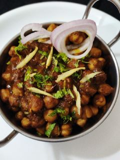 अमृतसरी पिंडी छोले (Amritsari pindi chole recipe in Hindi) रेसिपी मुख्य फोटो