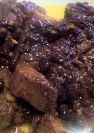 Una foto de Carne con ciruelas (mrouzia marroquí)