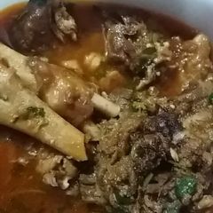 Mutton paya sere maghaz A picture of Mutton paya sere maghaz.