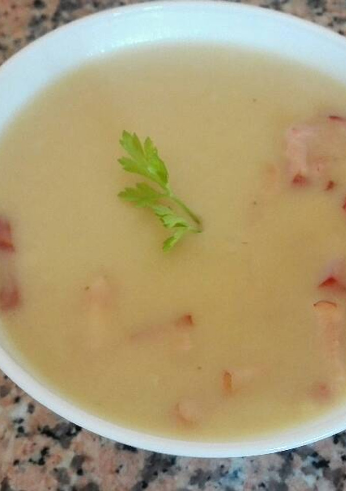 Una foto de Vichyssoise o crema de puerros