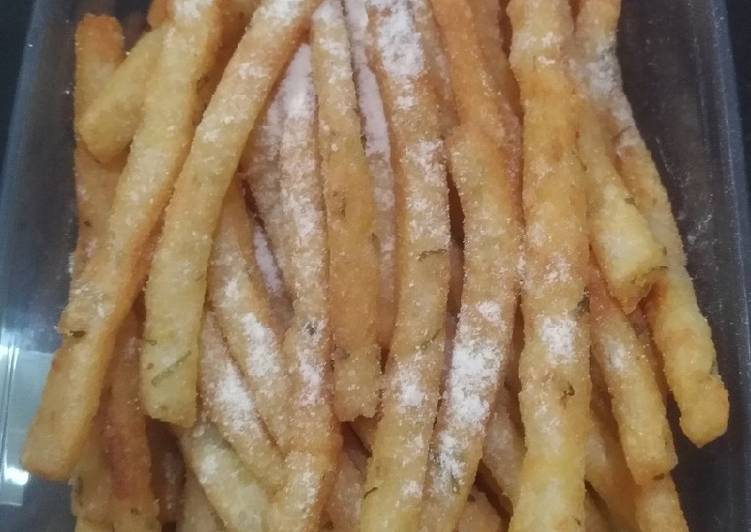 Cara Gampang Menyiapkan Stick Kentang Keju yang Enak