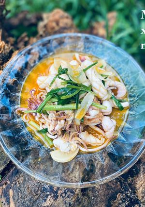 Hình của món Mực lá xào nghệ hành.