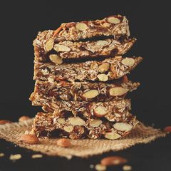 A picture of Granola bar.