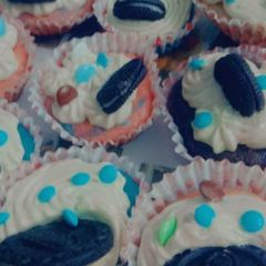 A picture of Oreo Cupcakes.