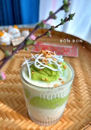 Hình của món Bơ Già Dừa Non.