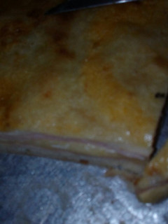 Una foto de Torta de jamón, manzanas y queso