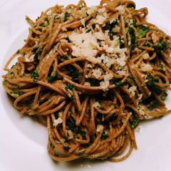 A picture of Kale & Bacon pasta.
