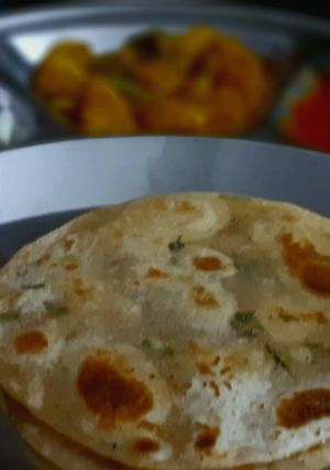 पनीर पराठा। रेसिपी मुख्य फोटो