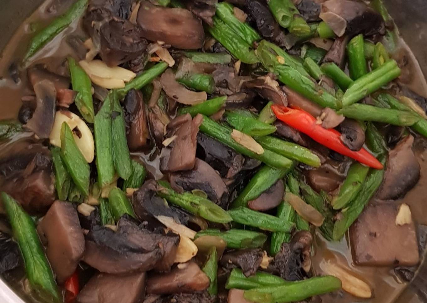 Cup Mushroom & Green Beans Stir Fry