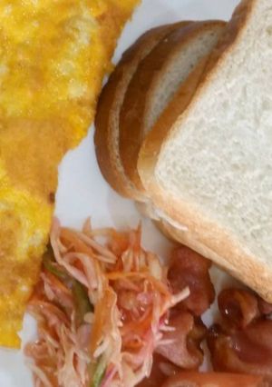 A picture of Bacon and Eggs breakfast.