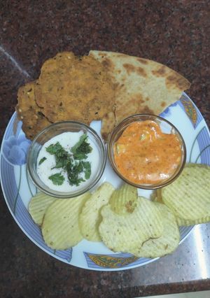 A picture of Cheese spread and aachari cheese sperad.