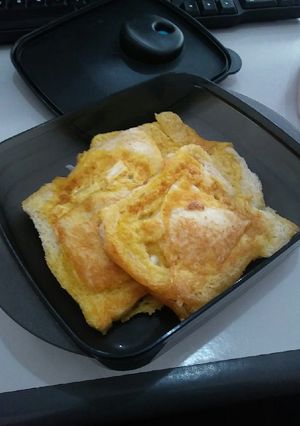 Foto resep Roti telur umpet keju balut....(gak tau juga apa judulnya)