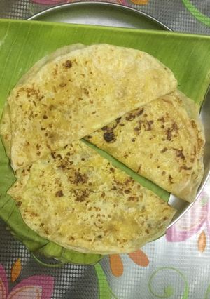 A picture of Moong Daal Poli/Puran Poli/Sweet Poli/Sweet Stuffed Paratha/Pesarapappu Bobbatalu.