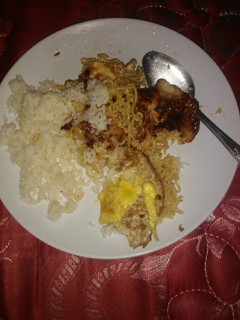 Foto resep Omelet mie. yummy