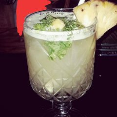 A picture of Lemon mint lemonade.