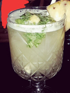 A picture of Lemon mint lemonade.