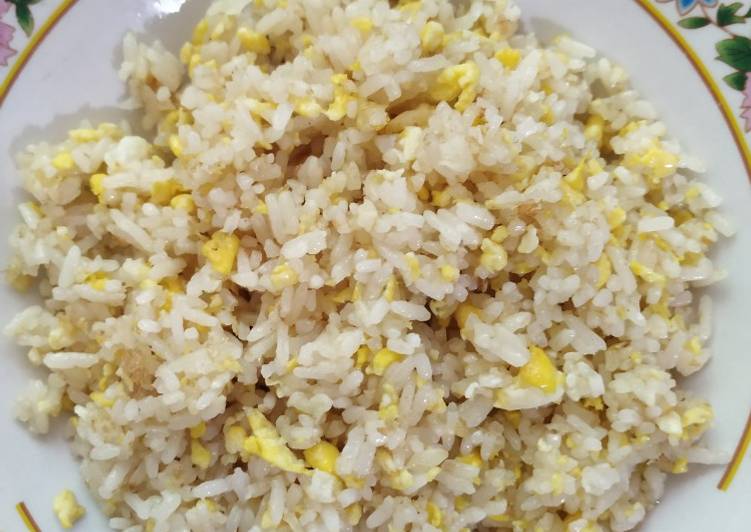 Langkah Mudah untuk Menyiapkan Nasi goreng mentega untuk anak Anti Gagal