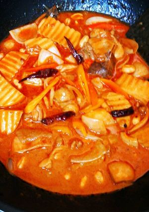 A picture of Massaman Curry (Kaeng Kaew Ta).