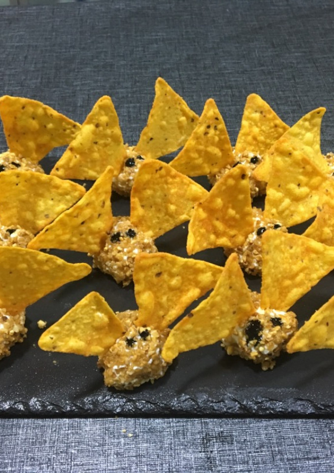 Una foto de Murciélagos 🦇 de queso 🧀 para Halloween 🎃