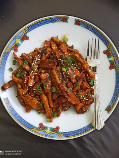 हनी पोटैटो(Honey chilli potato recipe in Hindi) रेसिपी मुख्य फोटो