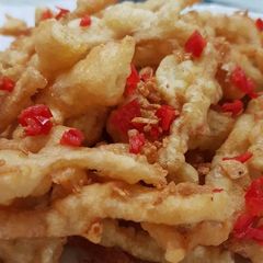 A picture of Deep Fried Enoki (Jamur Enoki Goreng).