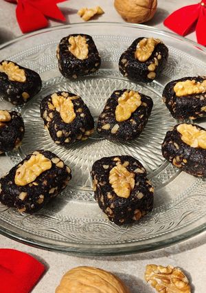 Una foto de ✨💝Bombones de higo y nuez 💝2 ingredientes 💝✨