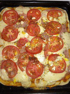 Una foto de Pizza fácil y rica 🤤🍕🍕