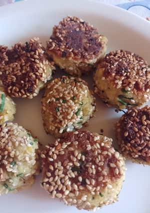 Una foto de Falafel (croquetas de garbanzos)