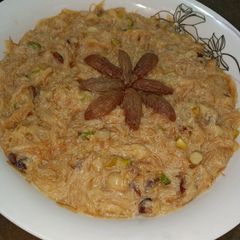 A picture of Sheer khurma.