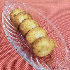 A picture of Butter coconut cookie.