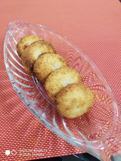 A picture of Butter coconut cookie.