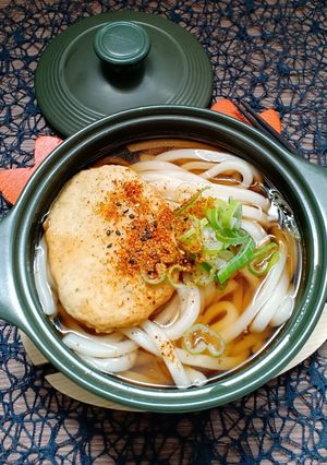 Hình của món Mì Udon chả cá.