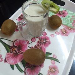 Kiwi shake A picture of Kiwi shake.