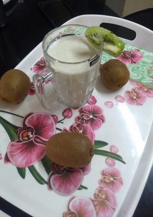 A picture of Kiwi shake.