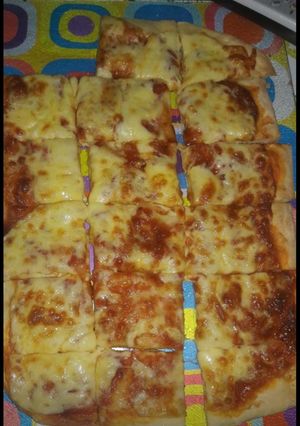 Una foto de Pizza Con Mozzarella