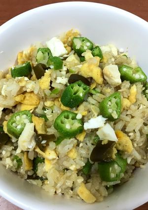 👩🏻‍🍳金沙秋葵蛋炒飯 的食譜成品照片
