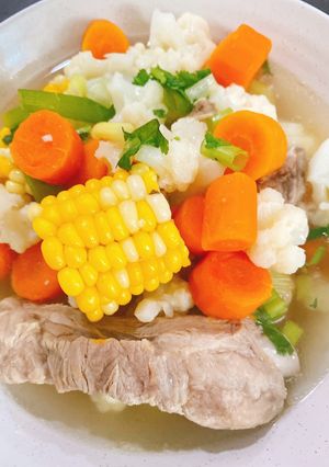 Hình của món Canh sườn rau củ 🌽.