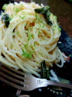 Foto de Spaghetti com manteiga, limão e parmesão