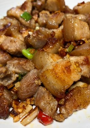 Foto resep Babi goreng cabai garam dengan daun bawang
